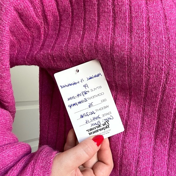 Wide Sleeve Cowl Neck Cropped Sweater - Picture 7 of 8